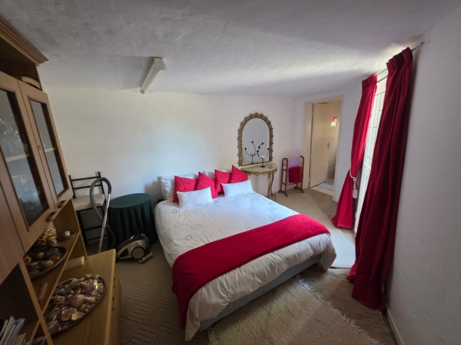 4 Bedroom Property for Sale in Wavecrest Eastern Cape